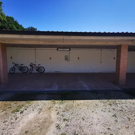 Casa Ghirlanda Con Piscina E Campo Da Tennis *