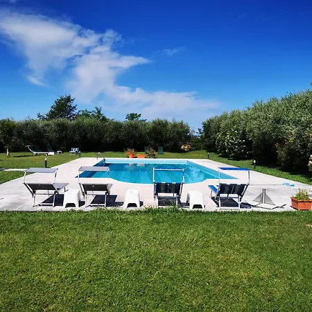 Casa Ghirlanda Con Piscina E Campo Da Tennis Apartament
