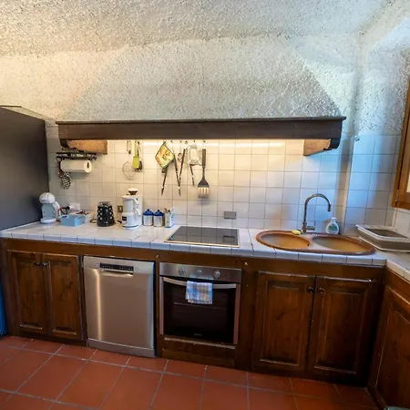 Casa Ghirlanda Con Piscina E Campo Da Tennis Apartament