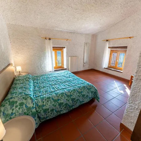 Casa Ghirlanda Con Piscina E Campo Da Tennis Appartement