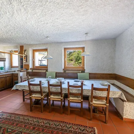 Casa Ghirlanda Con Piscina E Campo Da Tennis Appartement *