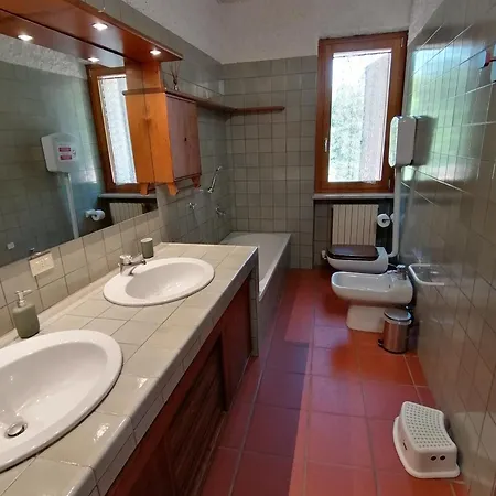 Casa Ghirlanda Con Piscina E Campo Da Tennis Lazise