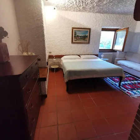 Casa Ghirlanda Con Piscina E Campo Da Tennis