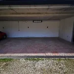 Casa Ghirlanda Con Piscina E Campo Da Tennis ラツィーゼ