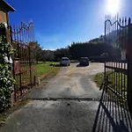 Casa Ghirlanda Con Piscina E Campo Da Tennis アパート ラツィーゼ