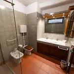 アパート Casa Ghirlanda Con Piscina E Campo Da Tennis ラツィーゼ