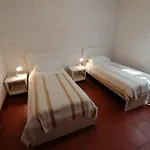 Casa Ghirlanda Con Piscina E Campo Da Tennis アパート ラツィーゼ